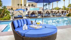 4 outdoor pools, open 9:00 AM to 6:00 PM, cabanas (surcharge)