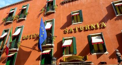 Hotel Saturnia & International