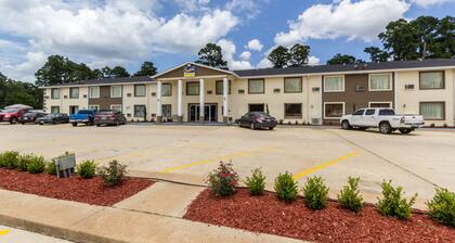 Scottish Inn and Suites