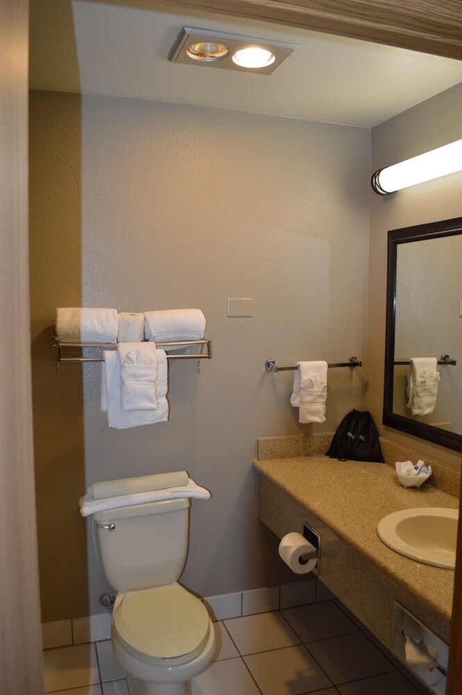 Best Western Plus Colony Inn