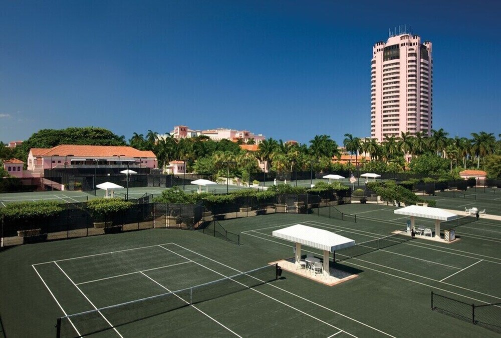 Tennis court, Cloister at The Boca Raton