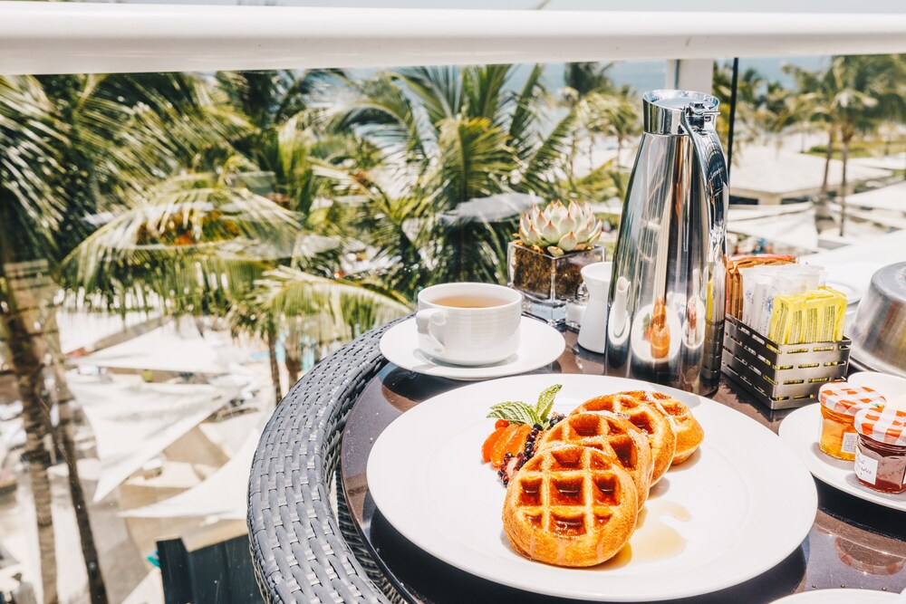 Breakfast meal, Cloister at The Boca Raton