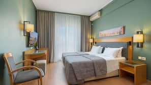 In-room safe, desk, iron/ironing board, free WiFi
