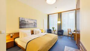 Premium bedding, free minibar, in-room safe, desk