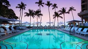 Outdoor pool, cabanas (surcharge), pool umbrellas