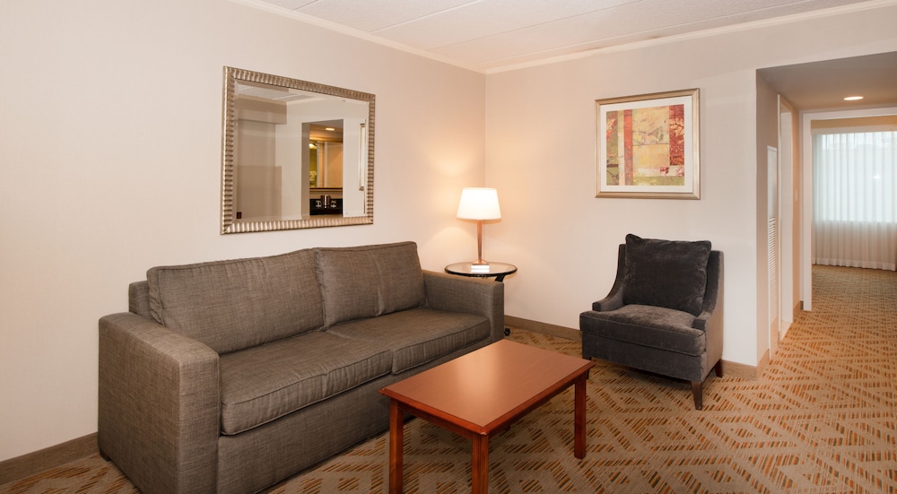 DoubleTree Suites by Hilton Hotel Philadelphia West