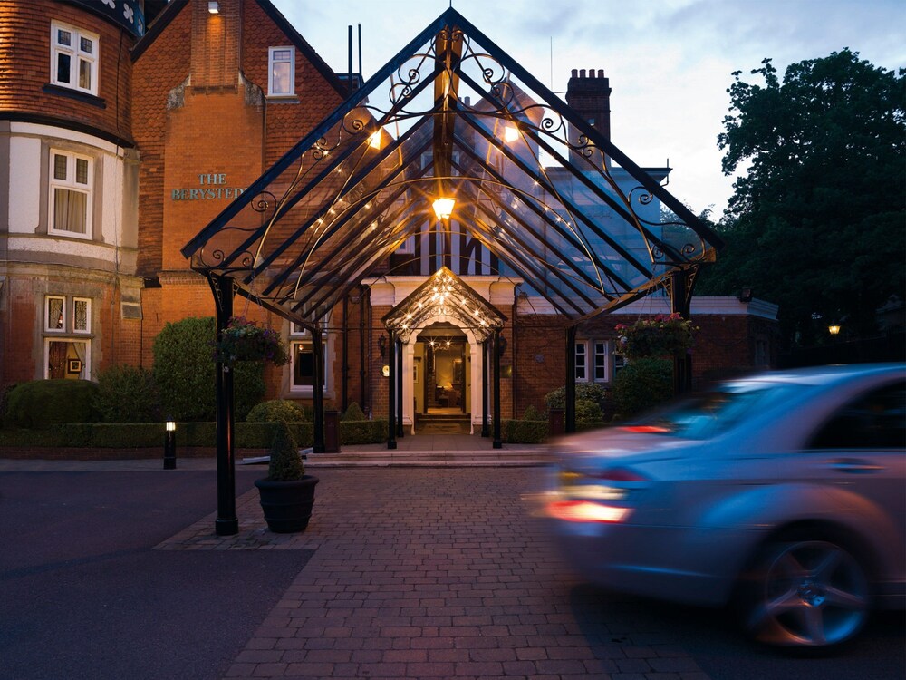 Property entrance, Macdonald Berystede Hotel