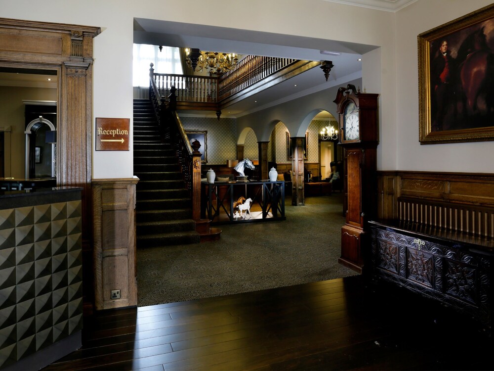 Interior entrance, Macdonald Berystede Hotel