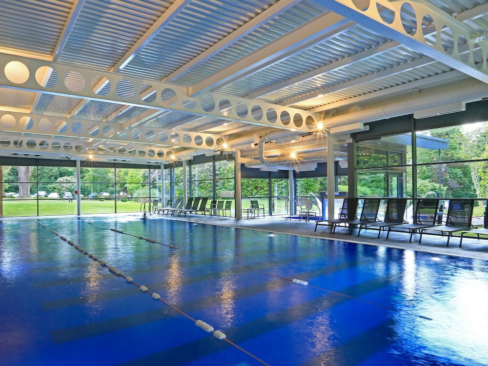 Indoor pool, Macdonald Berystede Hotel