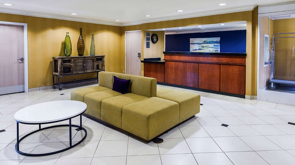 SureStay Hotel by Best Western Ontario Airport