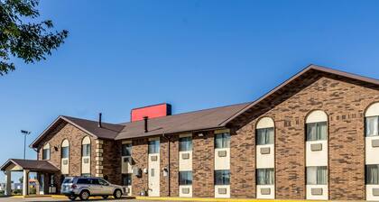 Econo Lodge North