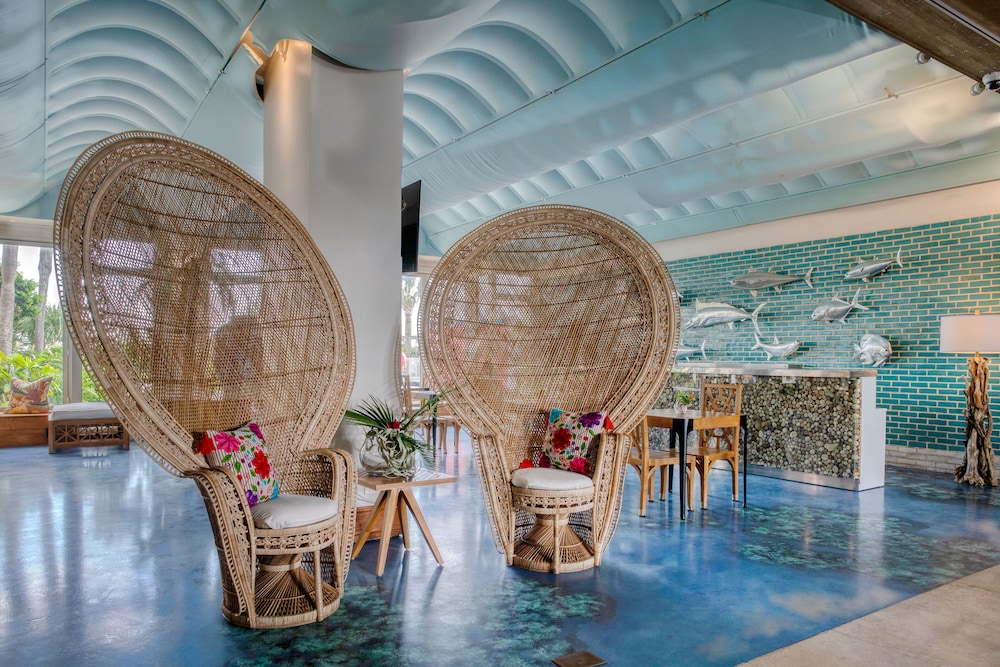 Blockade Runner Beach Resort, Wrightsville Beach 98 Room Prices