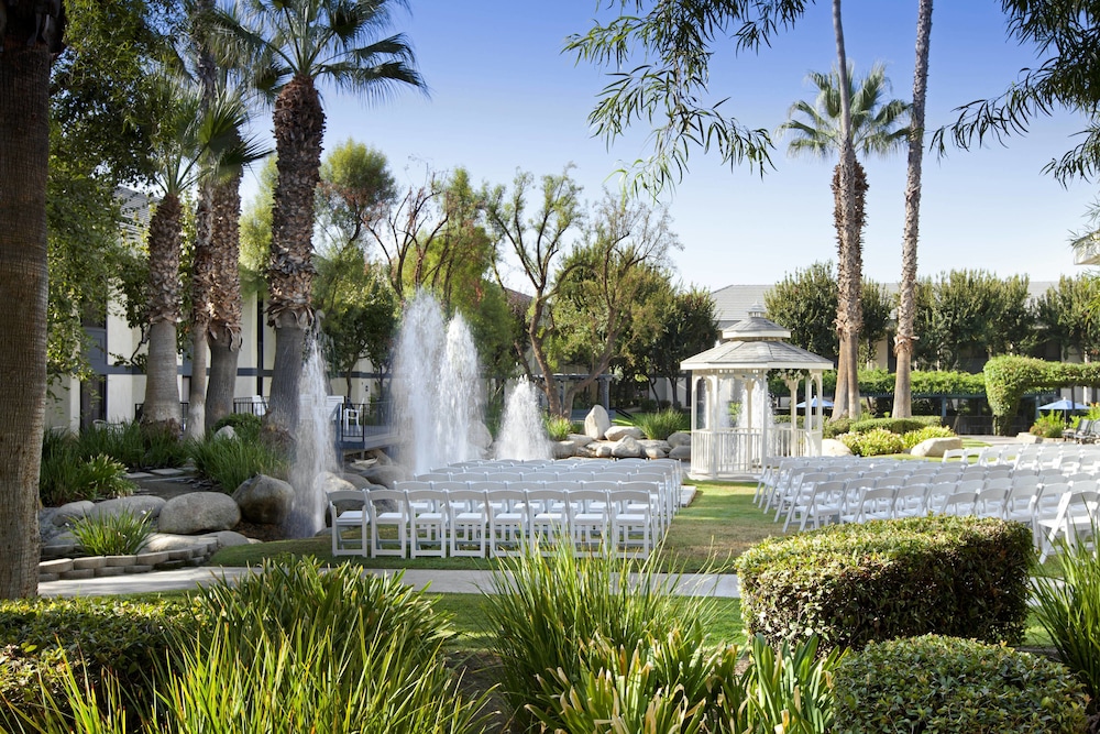 Four Points By Sheraton Bakersfield Bakersfield 2019 - 