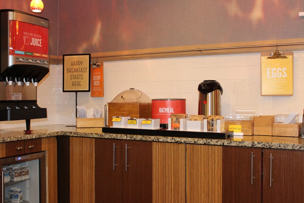 Breakfast area, Hampton Inn Charlotte-Gastonia