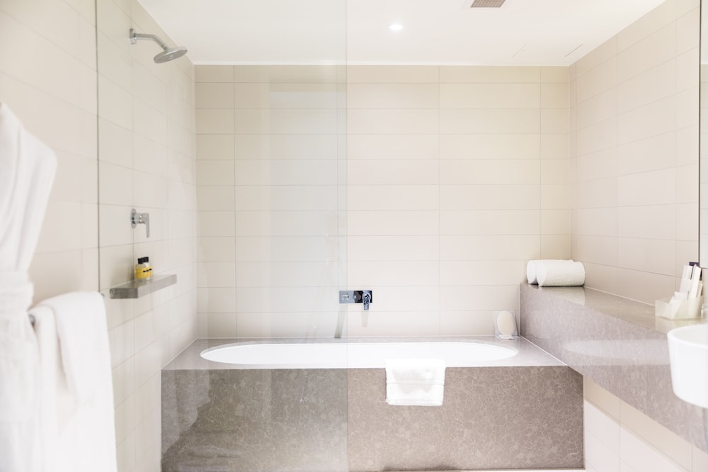 Bathroom, Hyatt Regency Sydney