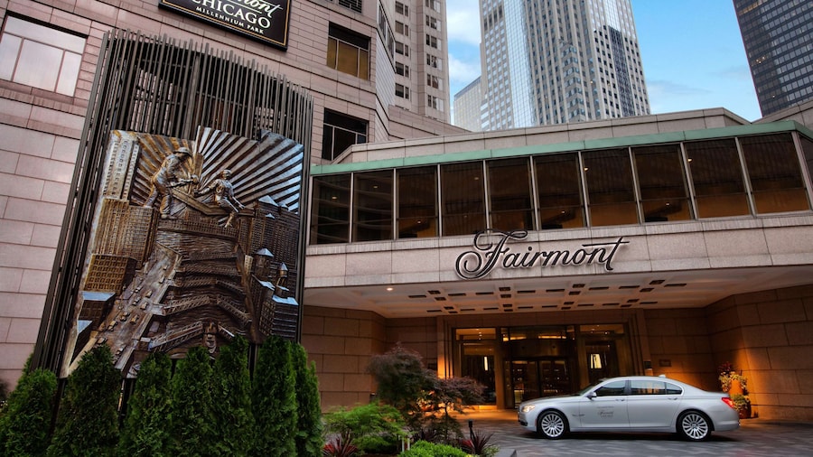 Fairmont Chicago at Millennium Park