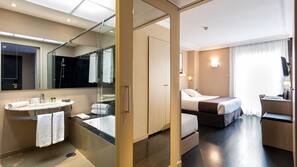 Minibar, in-room safe, desk, blackout drapes