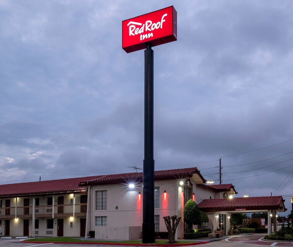 Red Roof Inn Houston North - FM1960 & I-45