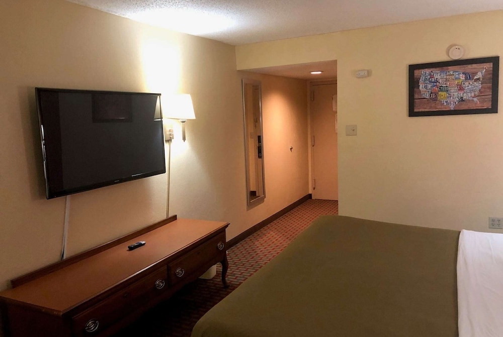 Days Inn by Wyndham Jersey City / NYC Area