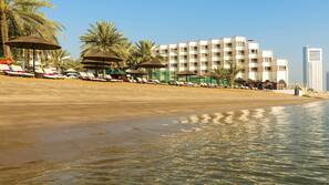 Private beach, sun-loungers, beach umbrellas, beach towels