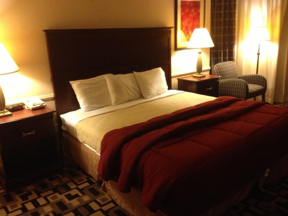Dfw Airport Hotel And Conference Center 2018 Room Prices 45 Deals Featured Image