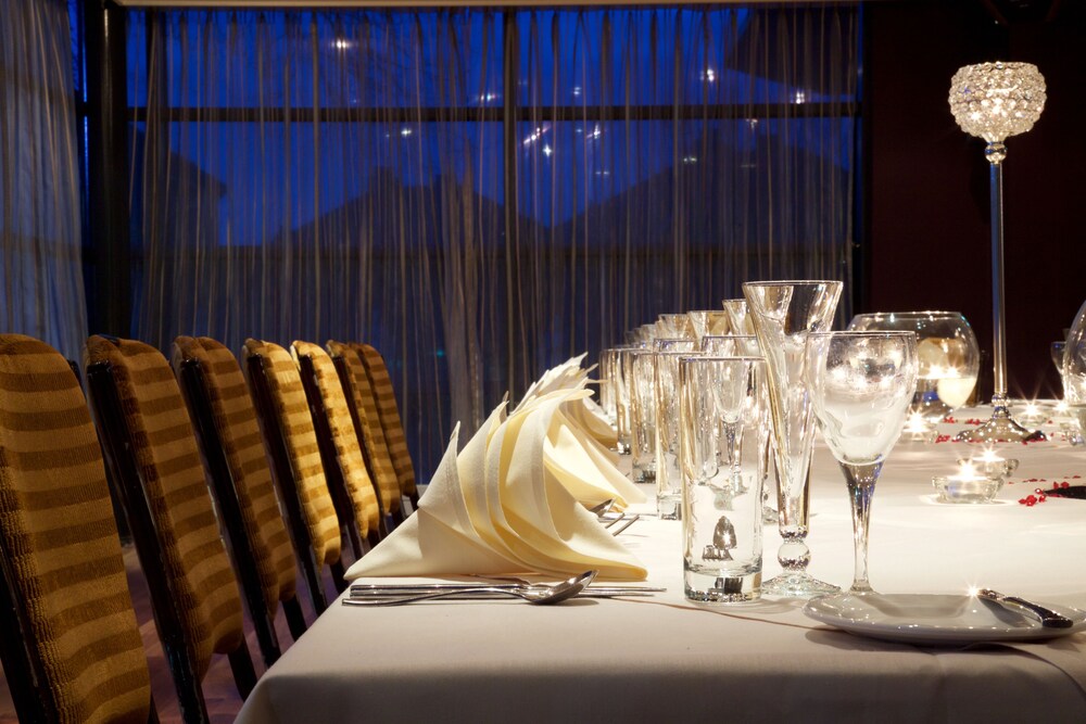 Dining, Warrington Fir Grove Hotel, Sure Hotel Collection by BW