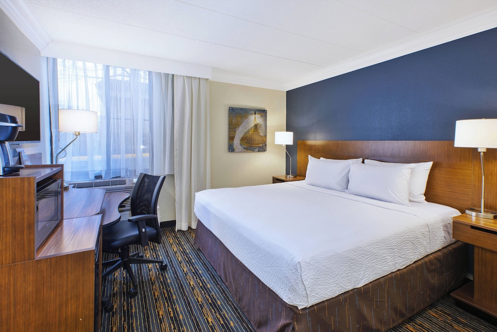 Fairfield by Marriott Inn & Suites Herndon Reston