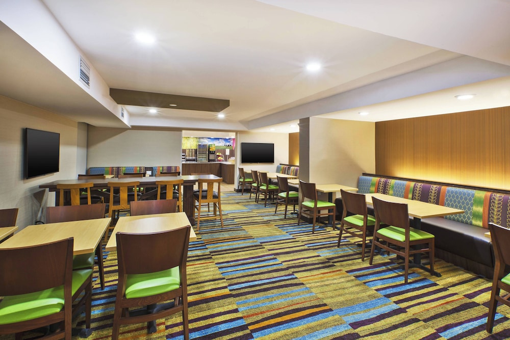 Dining, Fairfield by Marriott Inn & Suites Herndon Reston