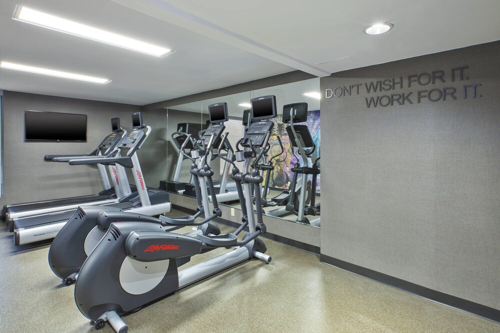 Fitness facility, Fairfield by Marriott Inn & Suites Herndon Reston