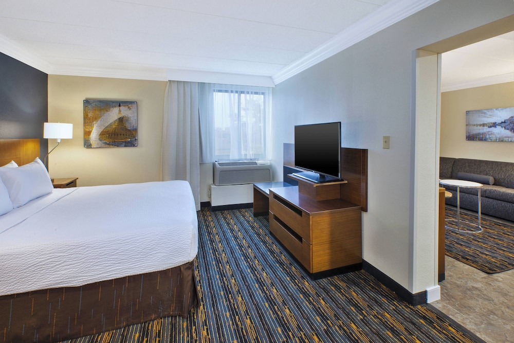 Fairfield by Marriott Inn & Suites Herndon Reston