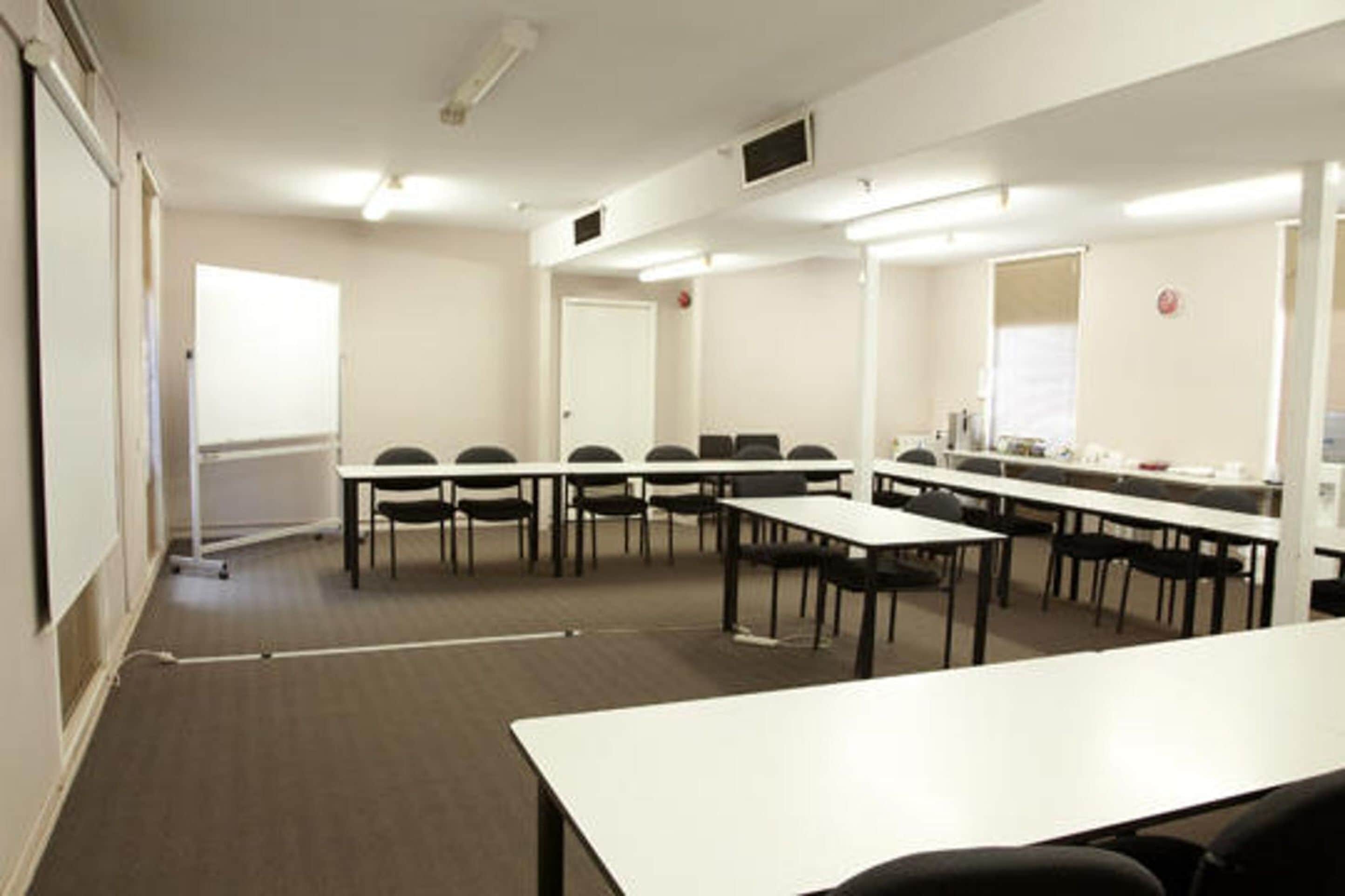 Seasons Hotel Newman