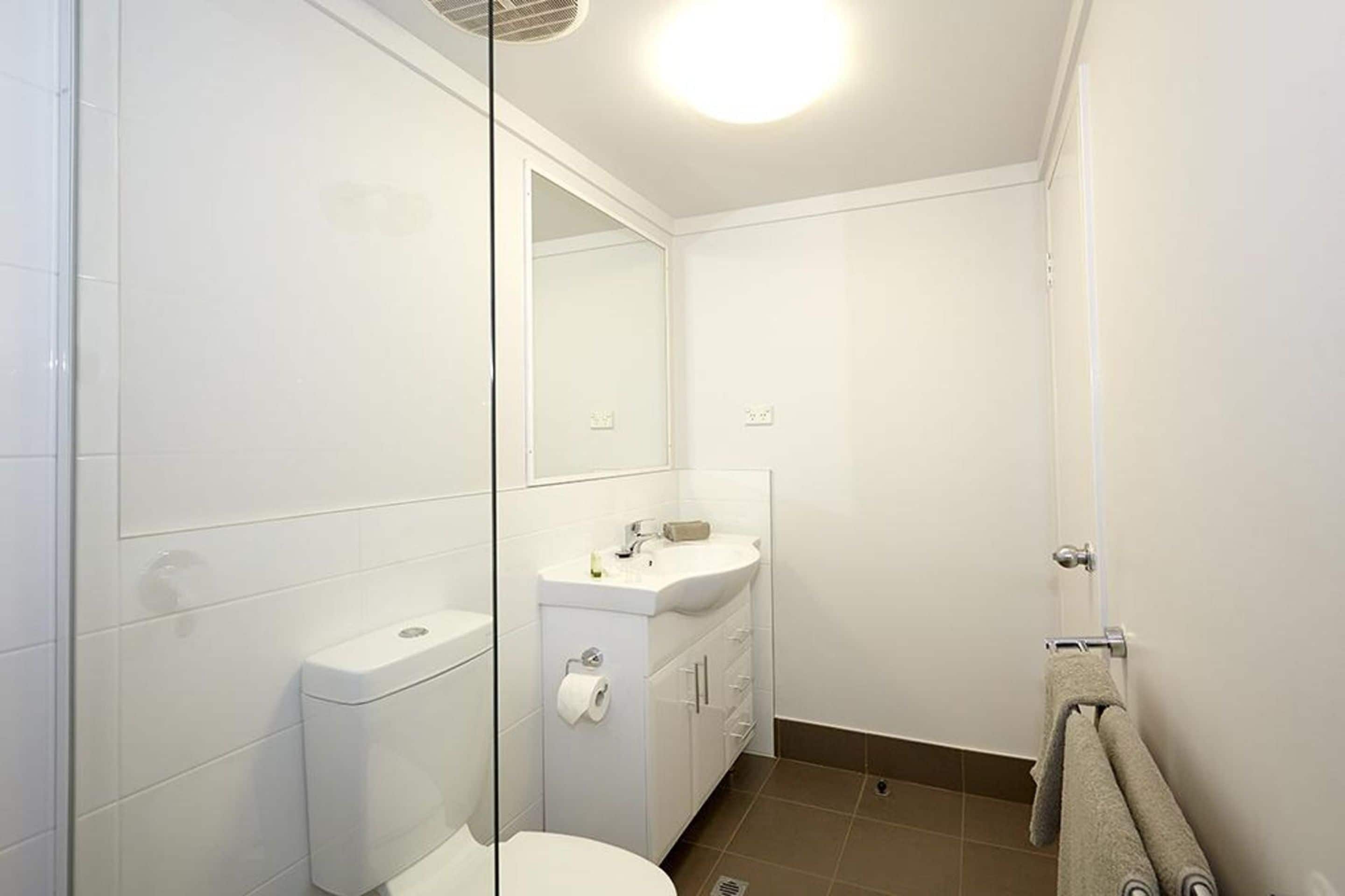 Seasons Hotel Newman