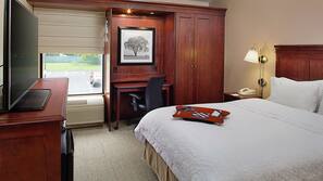 Premium bedding, in-room safe, blackout drapes, iron/ironing board