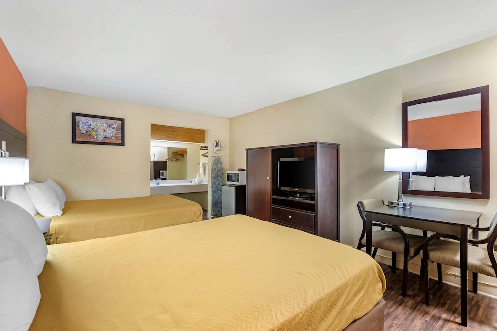 Econo Lodge Urbandale-Northwest Des Moines