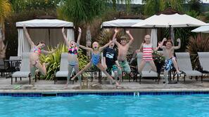 10 outdoor pools