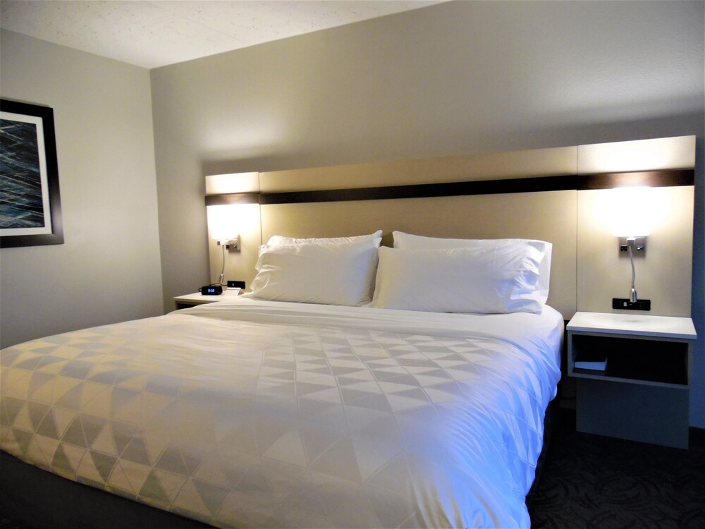 Holiday Inn Bloomington - Normal, an IHG Hotel