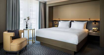 Hilton Vienna Plaza