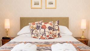 Egyptian cotton sheets, desk, iron/ironing board, free WiFi