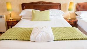 Egyptian cotton sheets, desk, iron/ironing board, free WiFi