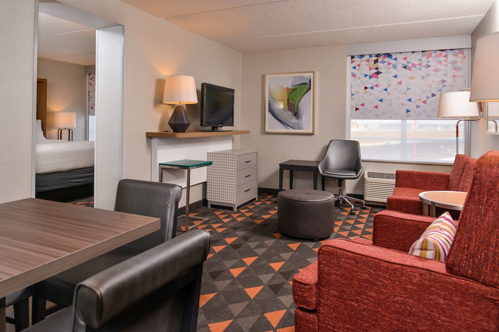 Holiday Inn Hotel & Suites Rochester - Marketplace, an IHG Hotel