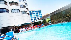 Piscine extérieure