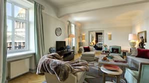 Egyptian cotton sheets, premium bedding, memory foam beds, minibar