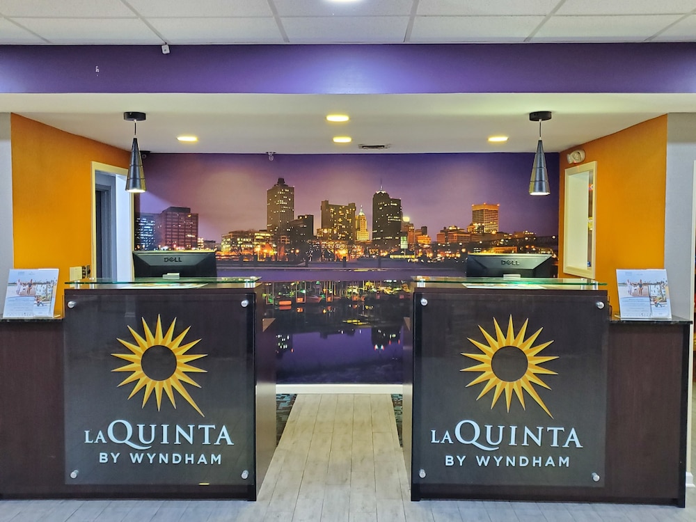 Primary image, La Quinta Inn & Suites by Wyndham Memphis Airport Graceland