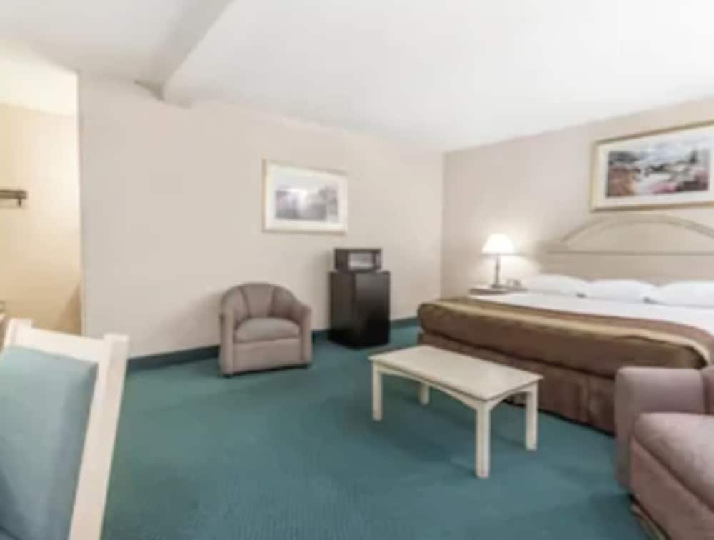 Travelodge by Wyndham San Francisco Airport North in San Francisco