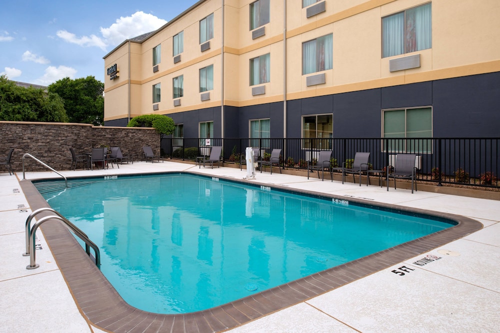 Fairfield Inn & Suites by Marriott Arlington Six Flags