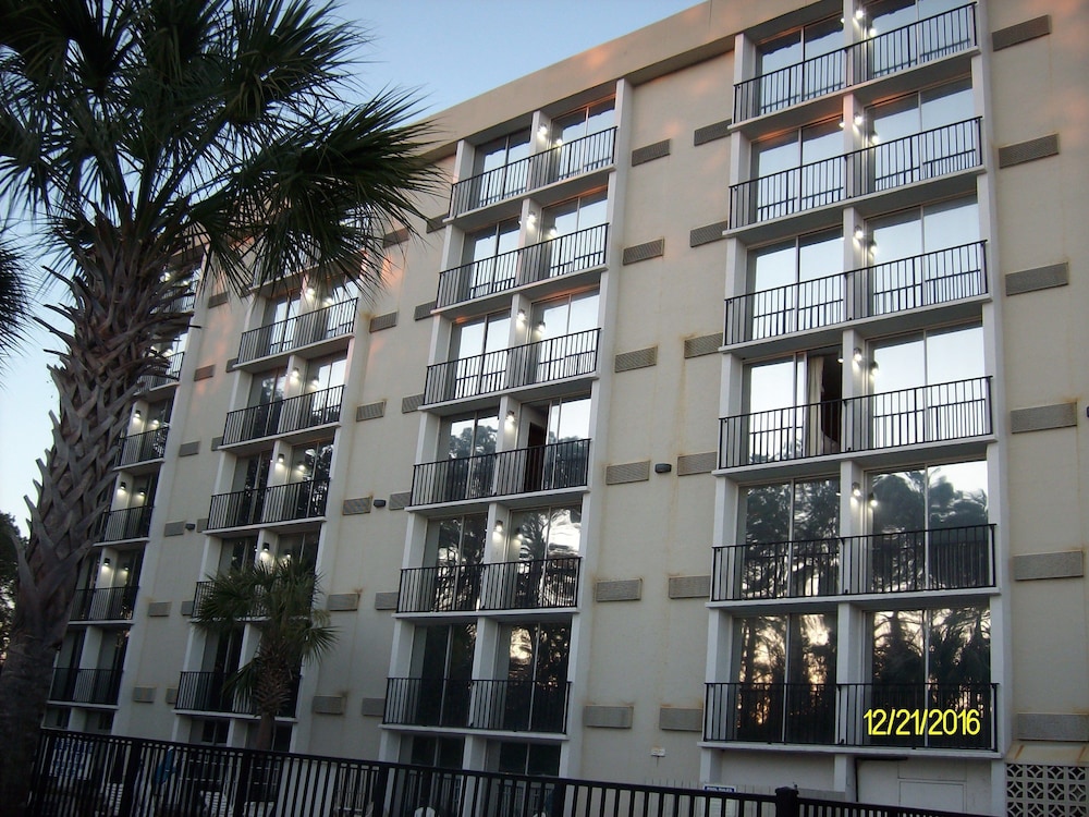 Charleston Grand Hotel In Charleston Hotel Rates Reviews - 