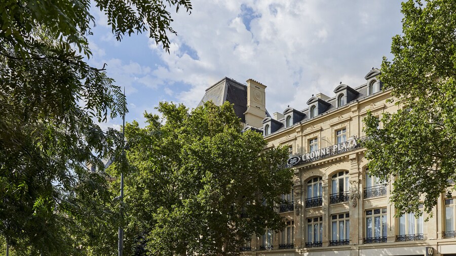 Crowne Plaza Paris Republique, an IHG Hotel