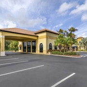 Cheap Hotels Near Old Memorial Golf Club Tampa Fl Deals On