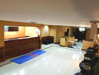 Motel 6 Trenton On Belleville Room Prices Reviews - 