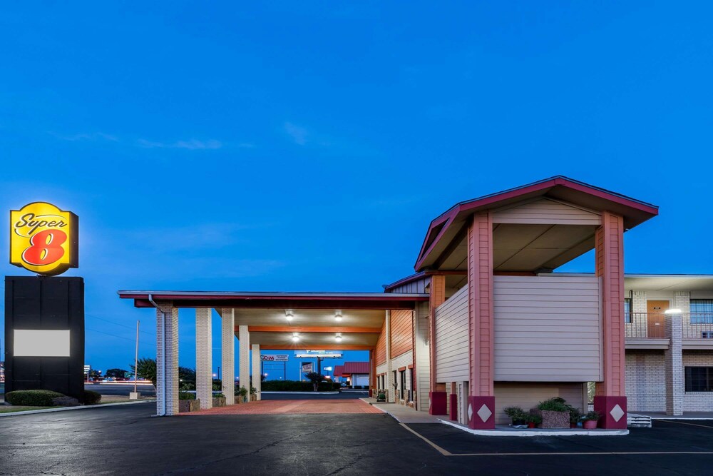 Exterior, Super 8 by Wyndham Waco/Mall area TX